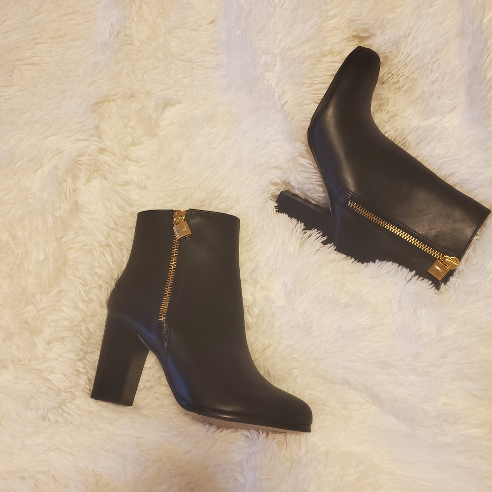Michael Kors frenchie flex dress booties 6.5M